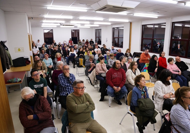 Tensión entre los vecinos de Puente Ladrillo: «¿Por qué los del barrio nos tenemos que ir?»